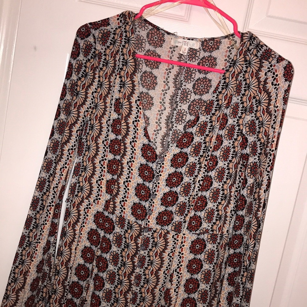 Short bell sleeve dress